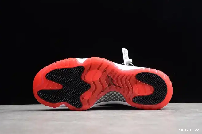 MaikeSneakers 11 528895-012 Air Black Red mens Retro Jordan  Low 